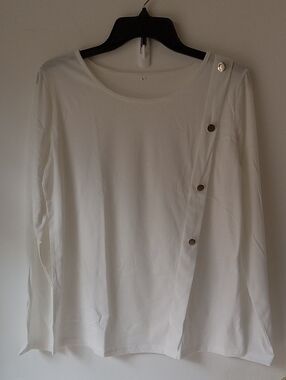 Women's White Long-Sleeve Button Accent ScactoTop